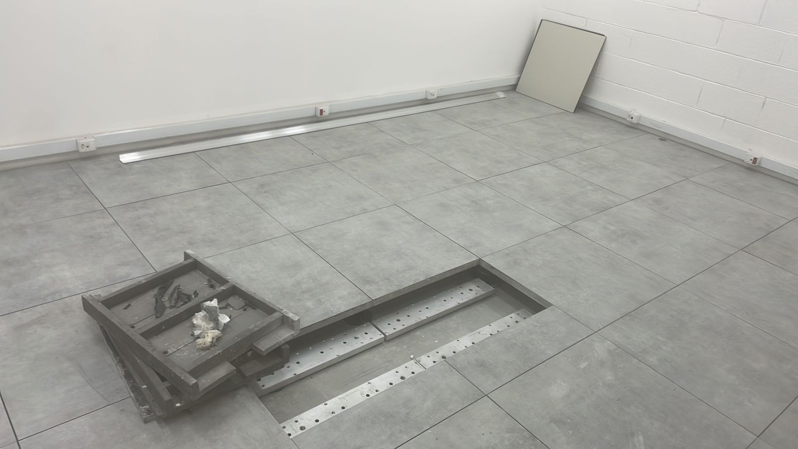 Projeto corporativo em escritório moderno